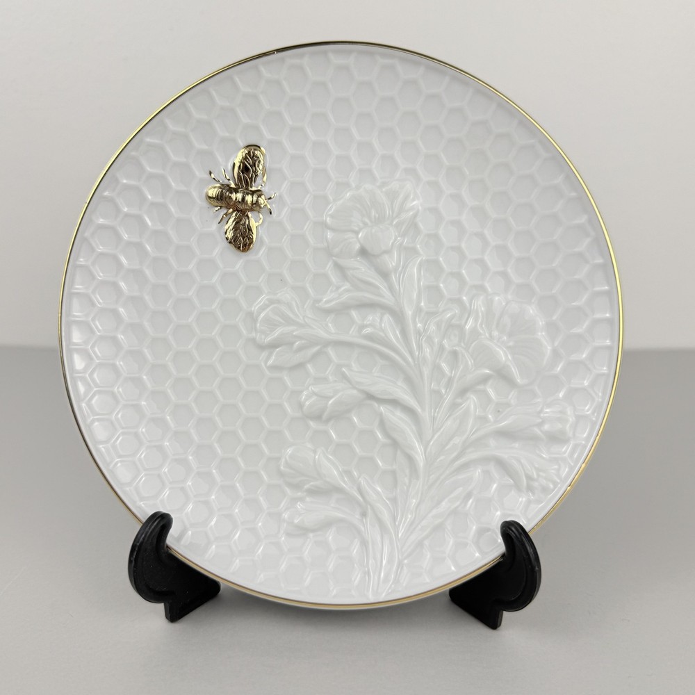 Williams Sonoma Honeycomb Embossed Appetizer Plates Set Of 4 White Gold
