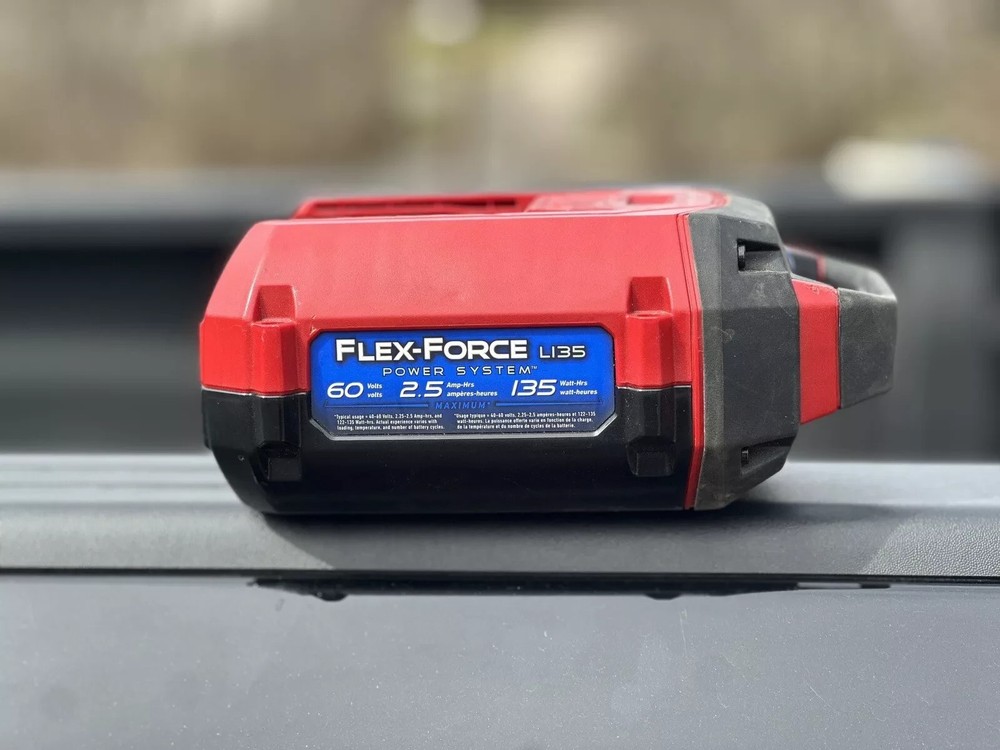 Toro 60V Flex-Force 2.5ah Battery–NEW / Unused Cells–Half Retail–Cosmetic Marks