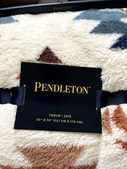 NWT Pendleton Peak Canyon Multicolor Sherpa Throw Fleece Blanket Southwest Aztec