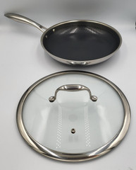 HexClad 10″ FRYING PAN with LID 10-Inch 10 Hybrid Non-Stick -Used Good Condition