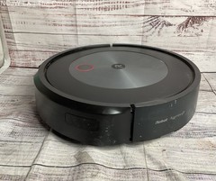 iRobot Roomba j7+ Self-Emptying Vacuum Cleaning Robot Black