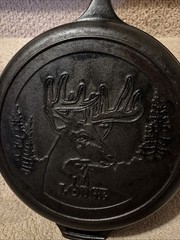 LODGE Wildlife Series 10.25″ Cast Iron Buck Deer Skillet Fry Pan Nice Condition