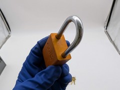 2x American Lock Lockout Padlocks 1.5″ Shackle 1.5″ Body Orange Keyed Alike