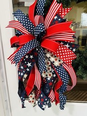 XL Handmade Red White Blue Patriotic 4th Memorial Day Wreath Lantern Bow Decor