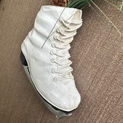 White Ice Skate Ornament Pinecone Berries Christmas Tree Decor Realistic Holiday