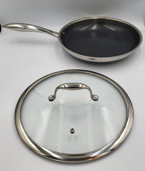HexClad 10″ FRYING PAN with LID 10-Inch 10 Hybrid Non-Stick -Used Good Condition