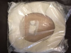 Porcher 70122-00.071 Round Front Toilet Seat BISCUIT with Polished Brass Hinges