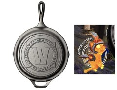 World of Warcraft Midnight 10.25″ Cast Iron Skillet Pan Cinder Kitten Companion