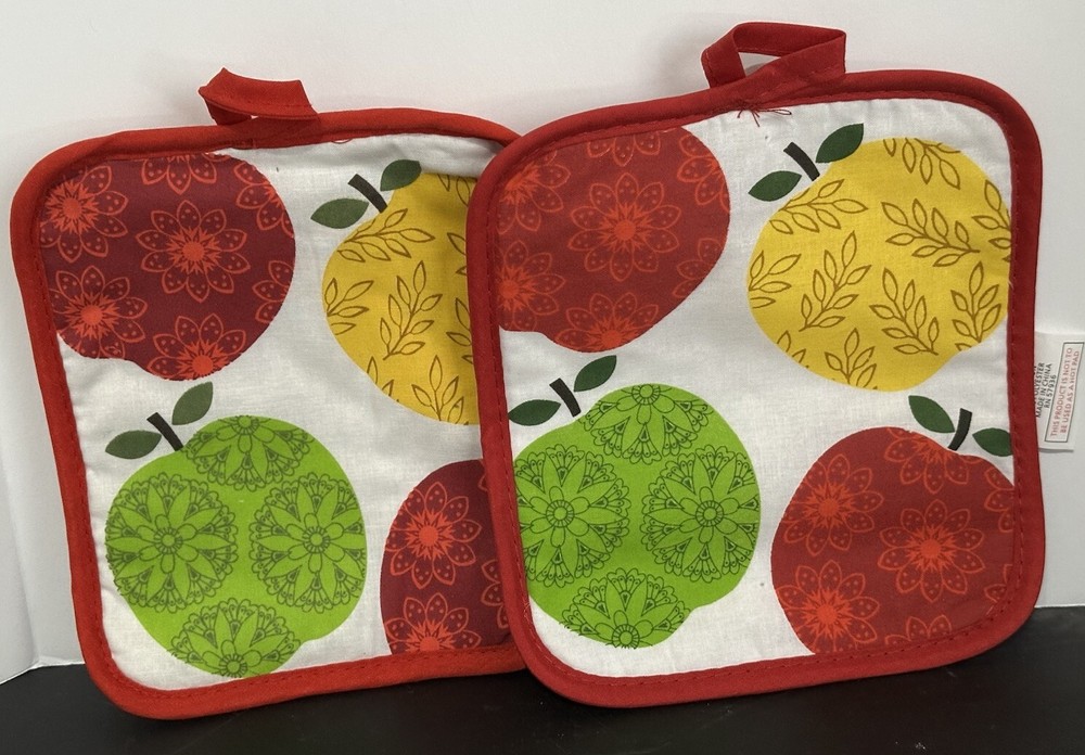 2 Printed Jumbo Pot Holders, 7″x8″, RED & GREEN APPLES, with red back Potholders