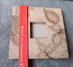 Leaf Imprinted Faux Stone Picture Frame 8×8″, 2.5×2.5 Photo Opening Heavy