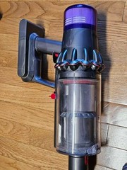 Dyson SV28 V11 Extra Cordless Stick Vacuum – For Parts, Not Working READ AD