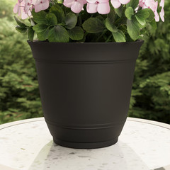 Style Selections Round 6.02-in W x 6.02-in L x 5.12-in H flower Planter