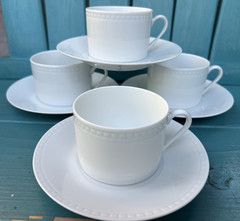 france 8-PC SET APILCO WHITE HEMSTITCH 4 CUPS + 4 MATCHING SAUCERS mugs BEADED