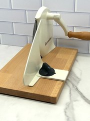 USED – Zassenhaus Classic Bread Slicer – Cream