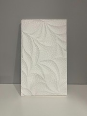 Grayson Lane 10.3-in W x 17.5-in H Metal Leaf Nature Wall sculpture
