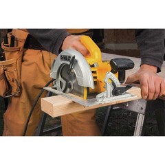 DEWALT DWE575R 15A Compact 7-1/4″ Corded Circular Saw Kit Certified Refurbished