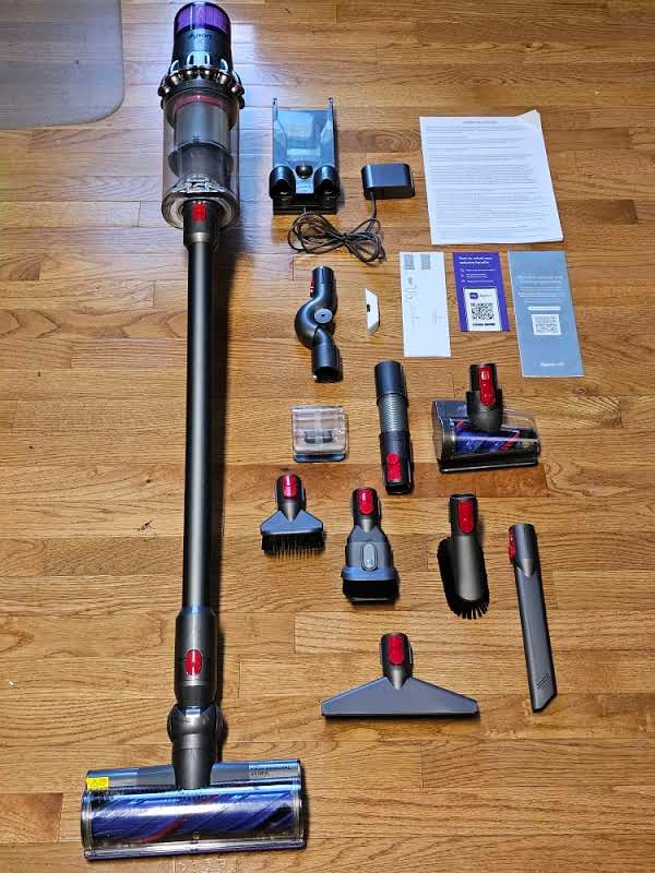 Dyson SV28 V11 Extra Cordless Stick Vacuum – For Parts, Not Working READ AD