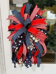XL Handmade Red White Blue Patriotic 4th Memorial Day Wreath Lantern Bow Decor