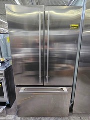 GE Monogram ZWE23NSTSS 36″ Stainless CD French Door Refrigerator NOB #160449