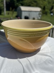 Le Creuset XL Mixing Bowl 4.4L 4.6 Qt Yellow Soleil Gradient RETIRED 12” CLEAN
