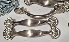 Lot of 13 Cabinet Handles Sea Shell 4.5″ Nickel Silver color