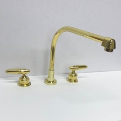 DELTA, water fall polished brass kitchen/bar faucet. wide spread. #2274 pb shp