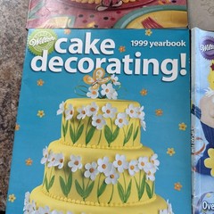 Vintage Wilton Cake Decorating Yearbooks Set Of 4 Years 1991, 83, 99, 74