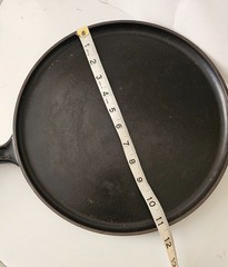 Staub Cast Iron Crepe Pan Black Matte Pre Owned 11 inches Made in France~ 28