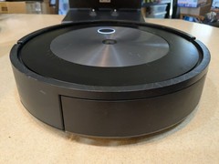 Roomba J7+ (Plus) Self-Emptying Robot Vacuum +Clean Base
