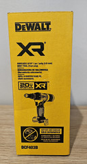 NEW DeWALT 20 Volt MAX Cordless 3/16 in. Rivet Tool DCF403B
