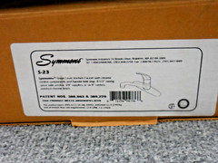 New Unused Symmons S-23 Symmetrix Single Lever Kitchen Faucet Polished Chrome
