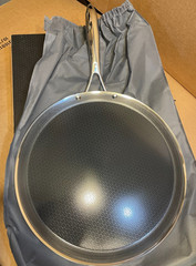 HEXCLAD 13-Inch Hybrid Nonstick Griddle Pan, Oven-Safe, Induction Compatible,