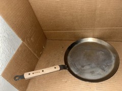 de Buyer Mineral B Element Carbon Steel Crepe Pan 9.5” France Wooden Handle
