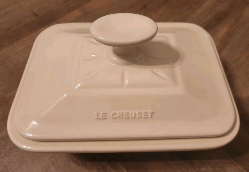 Le Creuset Premium Stoneware Terrine (pearl)28oz (6.5″x4.5″) BO211-16 (rare item