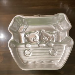 Wilton Noah’s Ark Shaped Aluminum Cake Pan Silver Non-Stick Oven Safe 2105-2025
