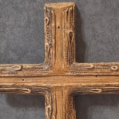 Vintage SyrocoWood Rugged Log Cross • 9.25″ Rustic Wall Decor • Made in USA 1950