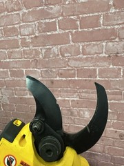 DEWALT DCPR320B 20V MAX Cordless Powered Pruner Coated Blade (Tool Only) Used