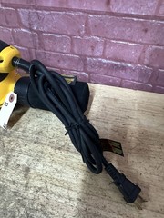 Dewalt DWE6423 5 inch Corded Variable Speed Random Orbit Sander (Used) DPS-C