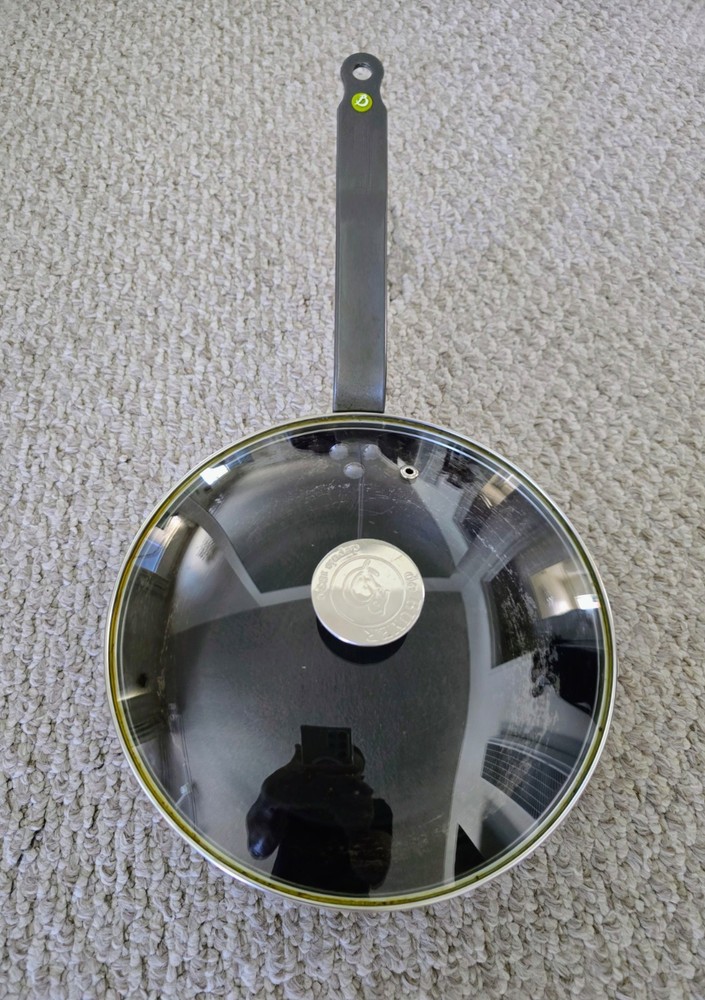 de Buyer Mineral B Carbon Steel Fry Pan 9 Inch **with lid **