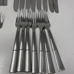 ONEIDA Echo Vietnam – 32 Pieces