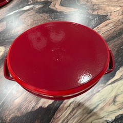 Staub #29 Cast Iron Oval Dutch Oven Made in France, Cerice Red 4.2 L (~4.4 Qts)