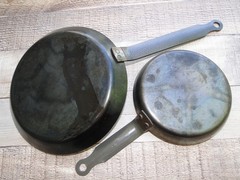 De Buyer Carbon Steel Crepe 7 7/8″ and Egg Pan 5 5/8″ Marked Mineral B France