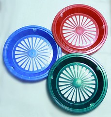 6 GREEN, RED, and BLUE PAPER PLATE HOLDERS, PICNIC, BBQ, PARTIES, & CAMPING