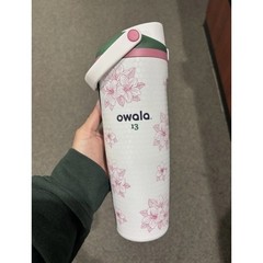 Limited Edition Owala Azalea Water Bottle Flip Lock Lid Handle 30oz NEW