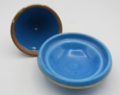 MOROCCAN HANDCRAFTED CLAY POTTERY TAGINE w/NICKEL SILVER OVERLAY (4″)