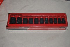 Snap-On Impact Wrench (red) w/ Sockets New ！