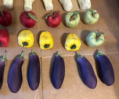 Lot Of 34 Handmade Fabric Fruit & Vegetables Display Decor