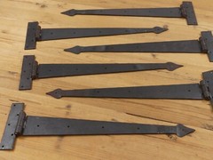 6 LARGE Strap T Hinges 18″ Tee Hand Barn Rustic Door Iron Arrow **SOME RUST**