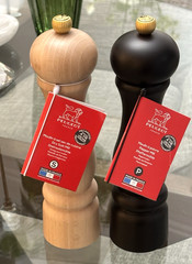 PEUGEOT France 22cm Dry Salt & Pepper Mill 2 Piece Set – NWT