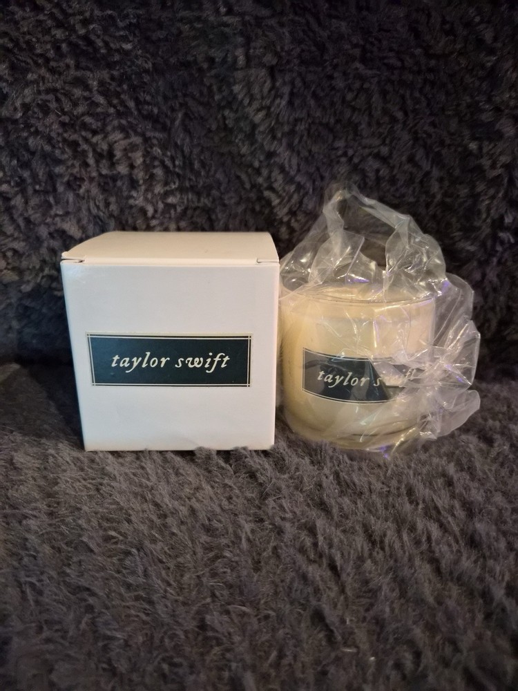 Taylor Swift Beautiful Day Candle NIB Limited Edition Rare